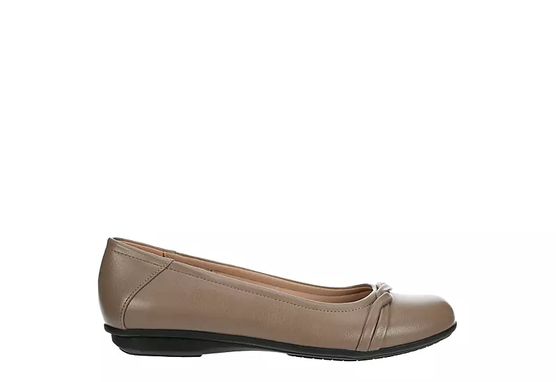 Lauren Blakwell Womens Eliana Flat - Taupe 4 Lauren Blakwell Womens Eliana Flat - Taupe - Image 2